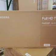 Televisor Samsung de 40 pulgadas con soporte giratorio y regulador de voltaje 260 usd - Img 55427071
