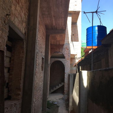 VENTA CASA CON PATIO EN EL VEDADO. MUCHAS POSIBILIDADES - 10/10
