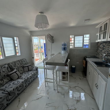 🚨🔥 PLAZA – 2 APARTAMENTOS (NUEVO VEDADO) + AZOTEA LIBRE – TODOS LOS SERVICIOS + AMUEBLADO = 30,000 USD 🔥al 53822315 - Img 114767891