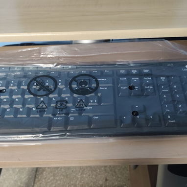 Vendo PC de completa i5 de 4ta gen con mesa, monitor, teclado inhalambrico , backup APC y + Luis 59757910 - Img 123033476