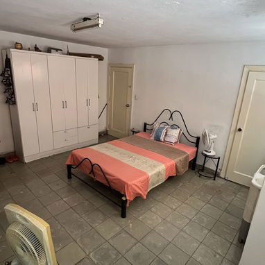 SE VENDE APT EN EL VEDADO - 5/10