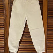 Mono blanco talla S y Mono negro XL - Img 55780343