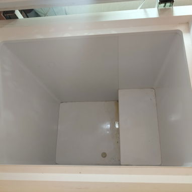 Nevera o freezer MABE con detalle. La máquina no para. 100 USD - 2/2