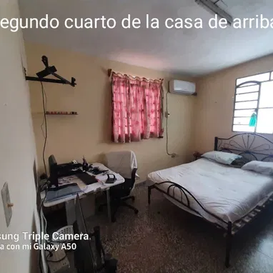 Se vende casa independiente de dos plantas en guanabacoa reparto mañana, ideal para familia grande - Img 123334980