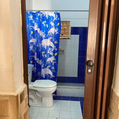 Casa independiente de 3 cuartos, piscina y garaje - 7/10