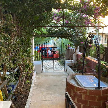 Casa en Venta en el Vedado - Img 122050397