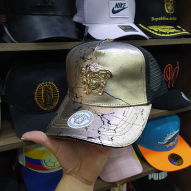 Gorras. Tienda en el Vedado o mensajería disponible - 7/10