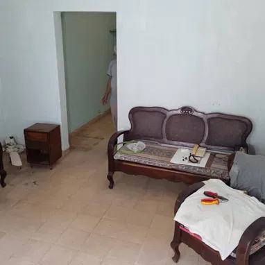 🏠 Venta de apartamento en El Vedado. Tiene una ubicación muy céntrica. 💡Luz y agua 24 horas - Img 122575587