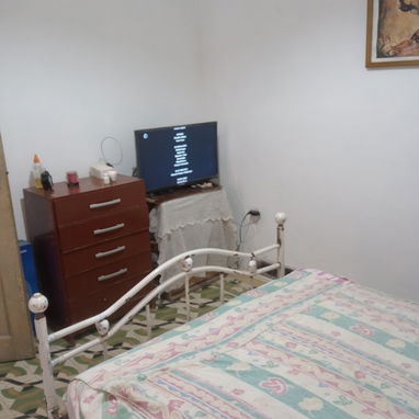 Se vende o permuta casa de 3/4 y medio en Centro Habana, cerca de Infanta y San Lázaro - 3/9