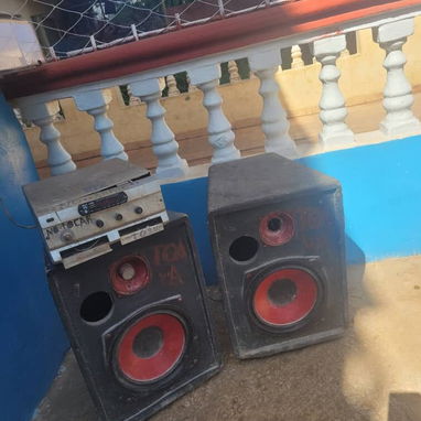 Se vende equipo de música me ajusto en el precio para más información escríbanme al pv - 2/2