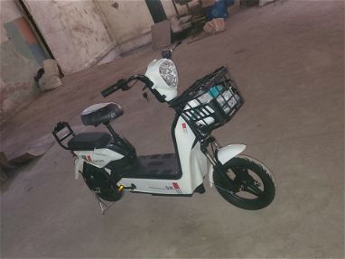 bicicleta eléctrica con batería de litio de plomo-ácido de 48v-12Ah - Img main-image