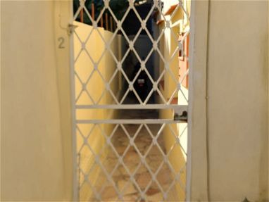 🔥Excelente OFERTA: Vendo Casa (bajos de un Biplanta) (Interior) en Nuevo Vedado, La Habana - Img 66645613