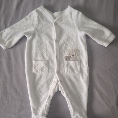 Ropa y más cosas de canastilla super barato útil y bello todo para bebé - 2/9