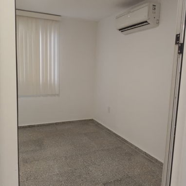 Moderna casa Independiente en CALLE 100 - Img 125004044