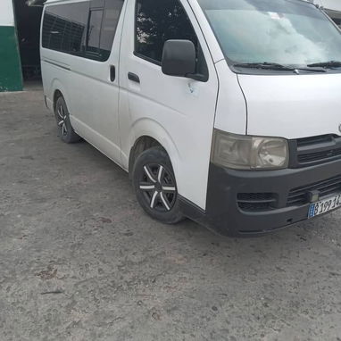 Reserve su taxi seguro , cómodo y confiable - 3/10