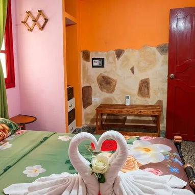 COD.Z RENTA ECONÓMICA DE HOSTAL DE 10 HABITACIONES EN CENTRO HABANA. - 2/9