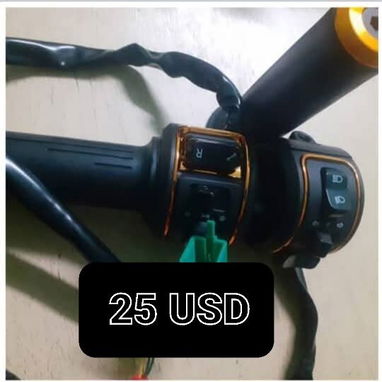 Se venden diferentes accesorios y pacotilla de motos - 7/10