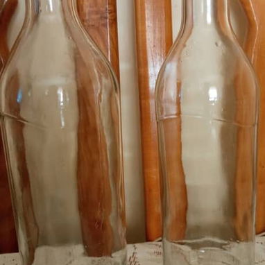 Vendo botellas vacias de varios tipos, ver imagenes. Llamar Marta 578407683 - Img 102747653