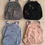Mochilas medianas - Img 56989850