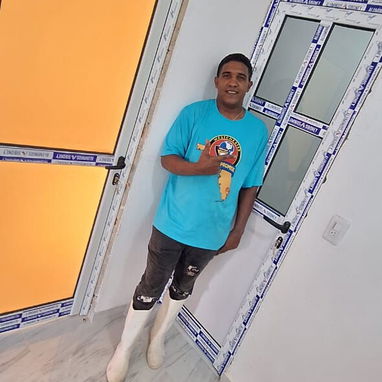Puertas y ventanas de marquetería de aluminio con cristales y melanina para exteriores y interiores - Img 126290231
