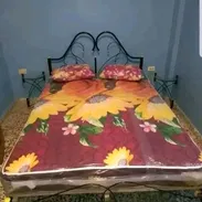 Juegos de cuarto de cama , colchón y mesitas - Img 55659435