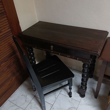 Vendemos muebles de madera buena bien terminados y listos para su uso GAVETEROS, VITRINA, BURO, JUEGO DE COMEDOR, ECT... - Img 118322885