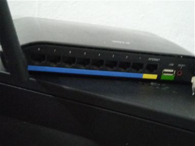 Vendo router de alta frecuencia , 8 puertos gestionables ,USB - Img 65188310