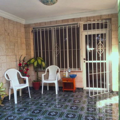 🏠Cod. Z | Alquiler de Casa de 4 Cuartos en Varadero - Cuba - Img 117730959