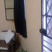 Venta de apartamento en la Habana vieja, a puerta de calle y amplio - Img 45405613