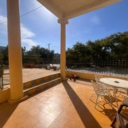 *Es una casa de 3 cuartos y medio con garage* - Img 54740053