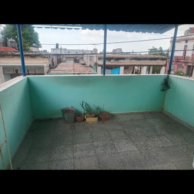 Vendo Casa en Lawton con posibilidad de ampliación y un carro - 2/3