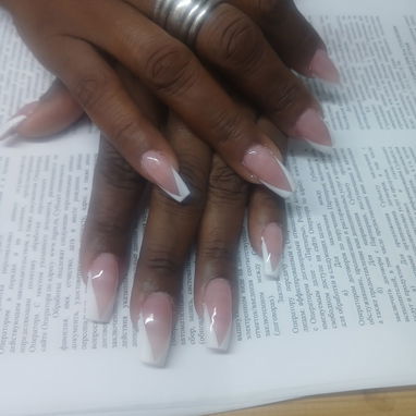 Servicio de manicura y pedicura - 8/9