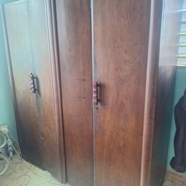 Escaparate o closet y silla. - Img 123669002