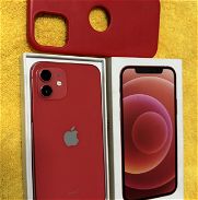 iPhone 12 rojo como nuevo con su caja y todo,se vende o se cambia solo por iPhone menor y vuelto - Img 45697230