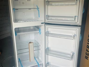 Refrigerador Royal De 13.5 pies nuevo en caja !!! - Img 65318914