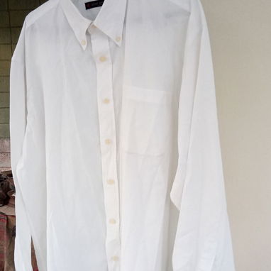 Camisas blancas buen estado para hombre - Img 118562782