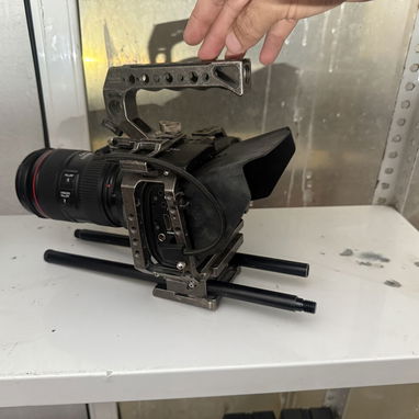 Black Magic 6k 2baterias canon con cargadores 1 SSD sólido 1tb Lente canon 24-105 Jaula tilta - Img 122199598