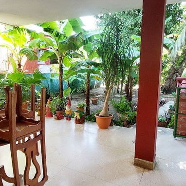Casa de 4/4 c/terreno, amueblada, en la Víbora (VB-42) - Img 94379947