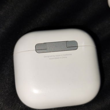Airpods 4 sin Cancelación Originales, poco uso, bien cuidados 60 usd - Img 119777198
