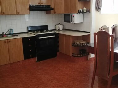 Renta casa de 3 habitaciones,cocina,terraza en Varadero a 110 m del mar,Varadero,+5356590251 - Img 62412055