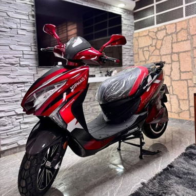 *🏍️ MOTO ELÉCTRICA SHIKRA 🏍️*   ☑️Potencia 3000w ☑️Motor y batería marca topmaq ☑️ 72v × 45ah ☑️Caja reguladora: votol - Img 125252050