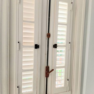 Restauración y Pintura de ventanas y puertas - 2/10
