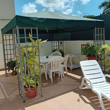 📱 Casa en Vedado con Piscina – Oferta de Pasadía - Img 118228285