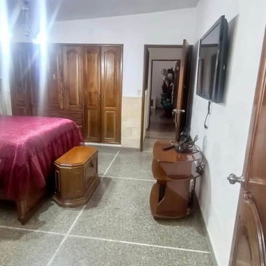 🏠 ¡LA CASA DE TUS SUEÑOS SE VENDE EN ALTA HABANA! 🌟  Precio: 150,000 USD  Nuevo precio - 7/10