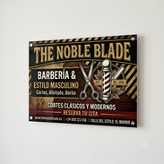 Cartelería personalizada para barbería - Img 57287357