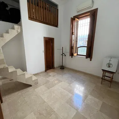 Se vende lujosa casa en el Vedado - Img 121495779