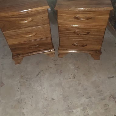 Mesitas de noche de madera - Img 123590091
