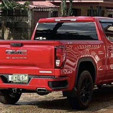 GMC Sierra Elevation 4X4 2021. Gasolina, cama larga - 4/4