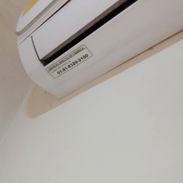 Split Whirpool de una tonelada más regulador de voltaje en perfecto estado - Img 55090384