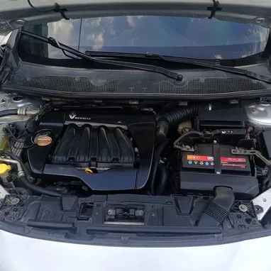 Vendo Renault Fluence del 2014, trasmisión automática variable, motor Nissan 2.0 en perfecto esta, de gasolina - 7/10